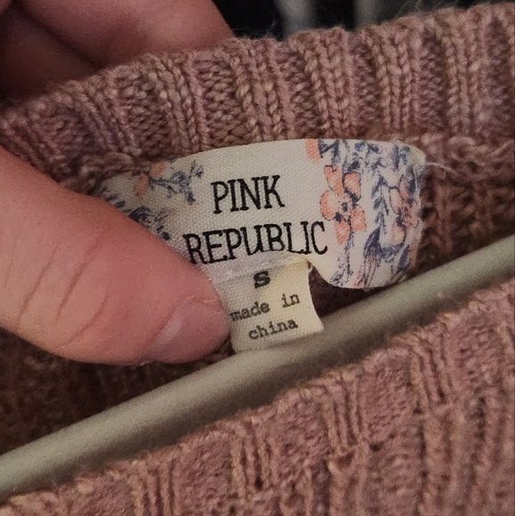 Juniors' Pink Republic Braided Raglan Sweater - Picture 4 of 7